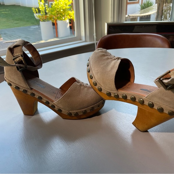 Jeffrey Campbell x Free People Bohemian Wooden Studded Clog Heels - sz 7 - Picture 5 of 7